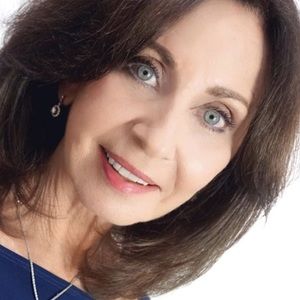 Meet your Posher, Laurie